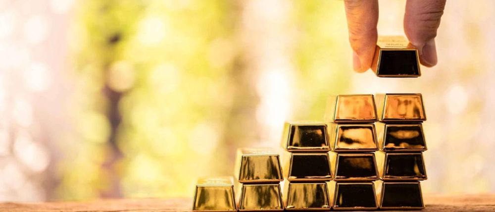Analyzing Trends: Gold Stock Investments in Canada